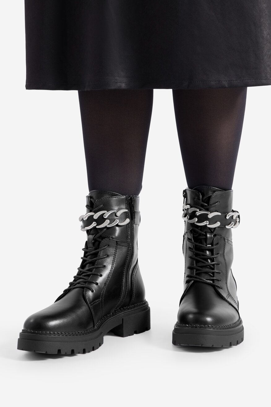 
                Боти Jenny Fairy ЧЕРЕН - 5905588905714