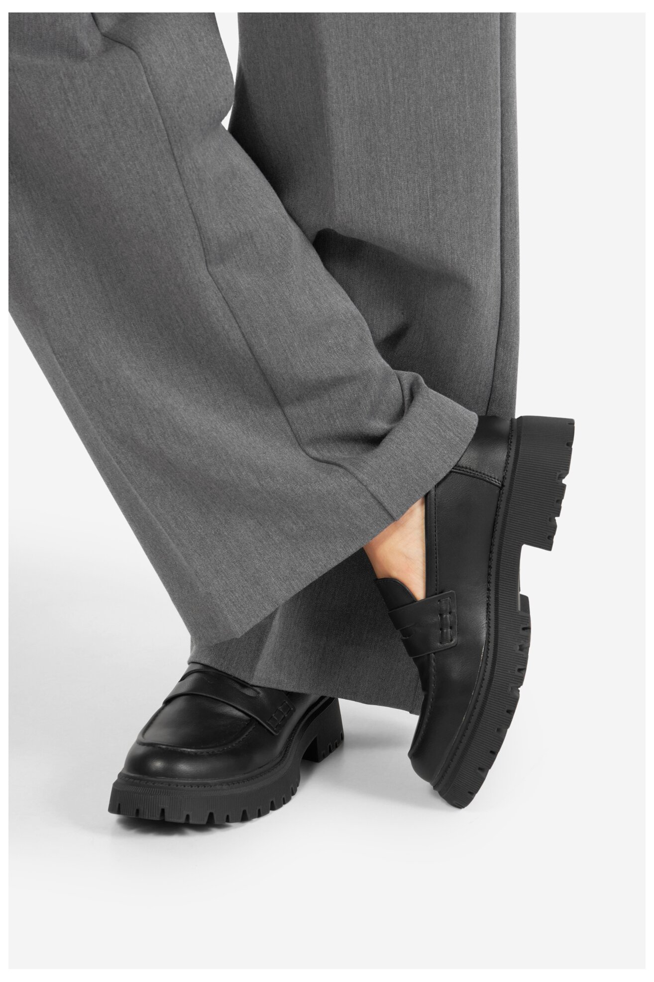 Mokaszin Jenny WS5875-30 FEKETE