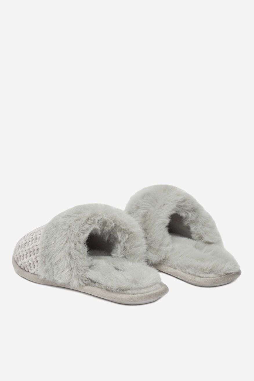 
                DeeZee - Kapcie ocieplane - 5904410813760