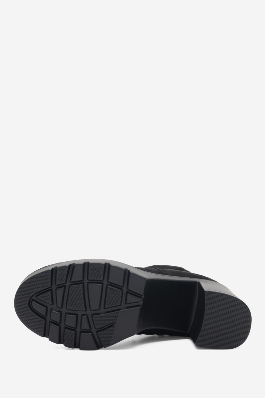 
                DeeZee - Botki na słupku - 5904862994475