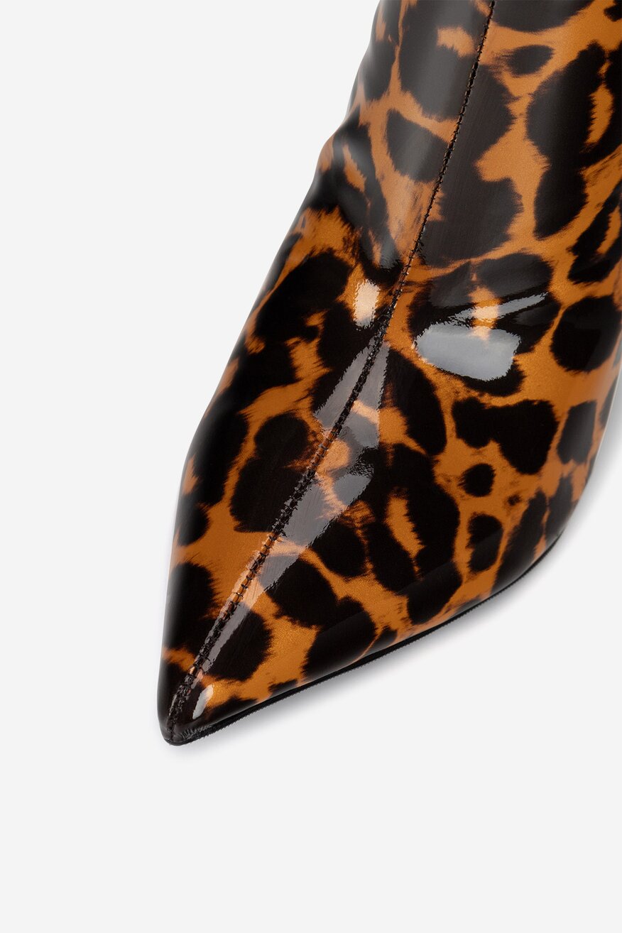 
                Bokacsizma EVA MINGE BARNA - 5905588987734