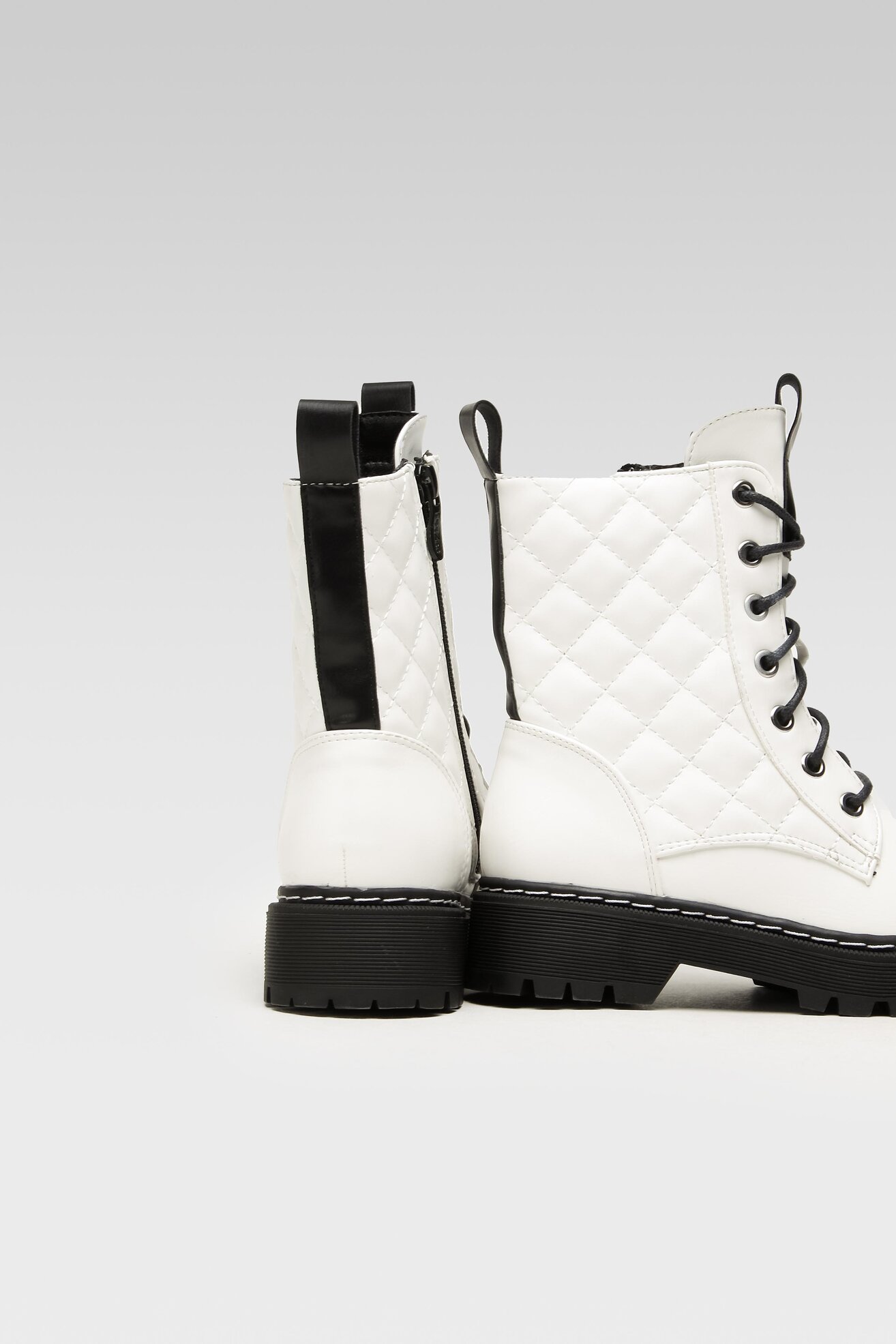 Bocanci DeeZee CS5587-12 ALB