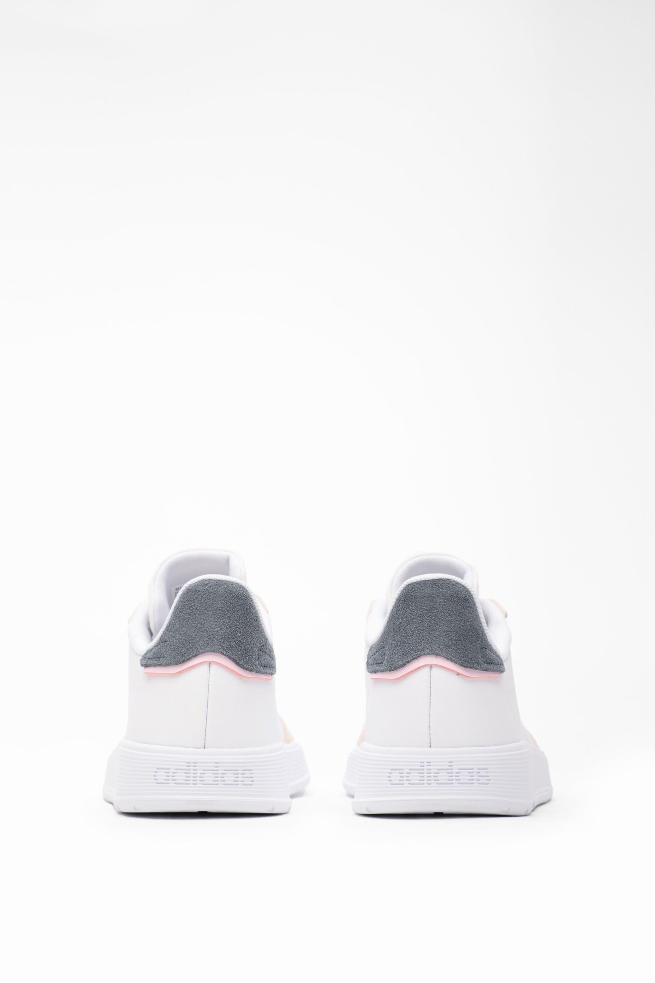 Obuwie sportowe adidas COURTROOK FY9670 Biały