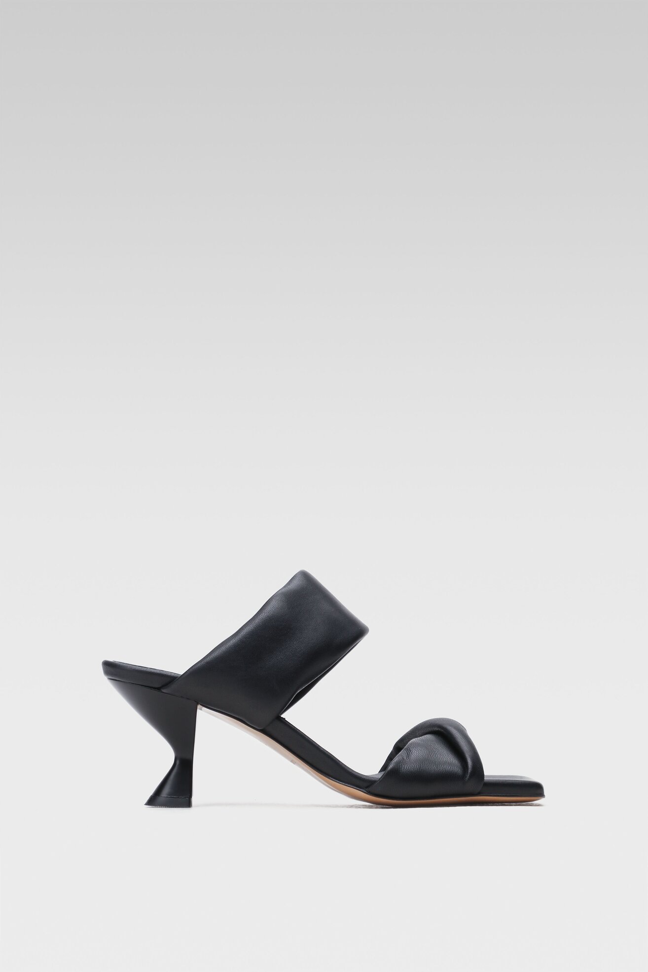 Klapki Gino Rossi 22903 Czarny