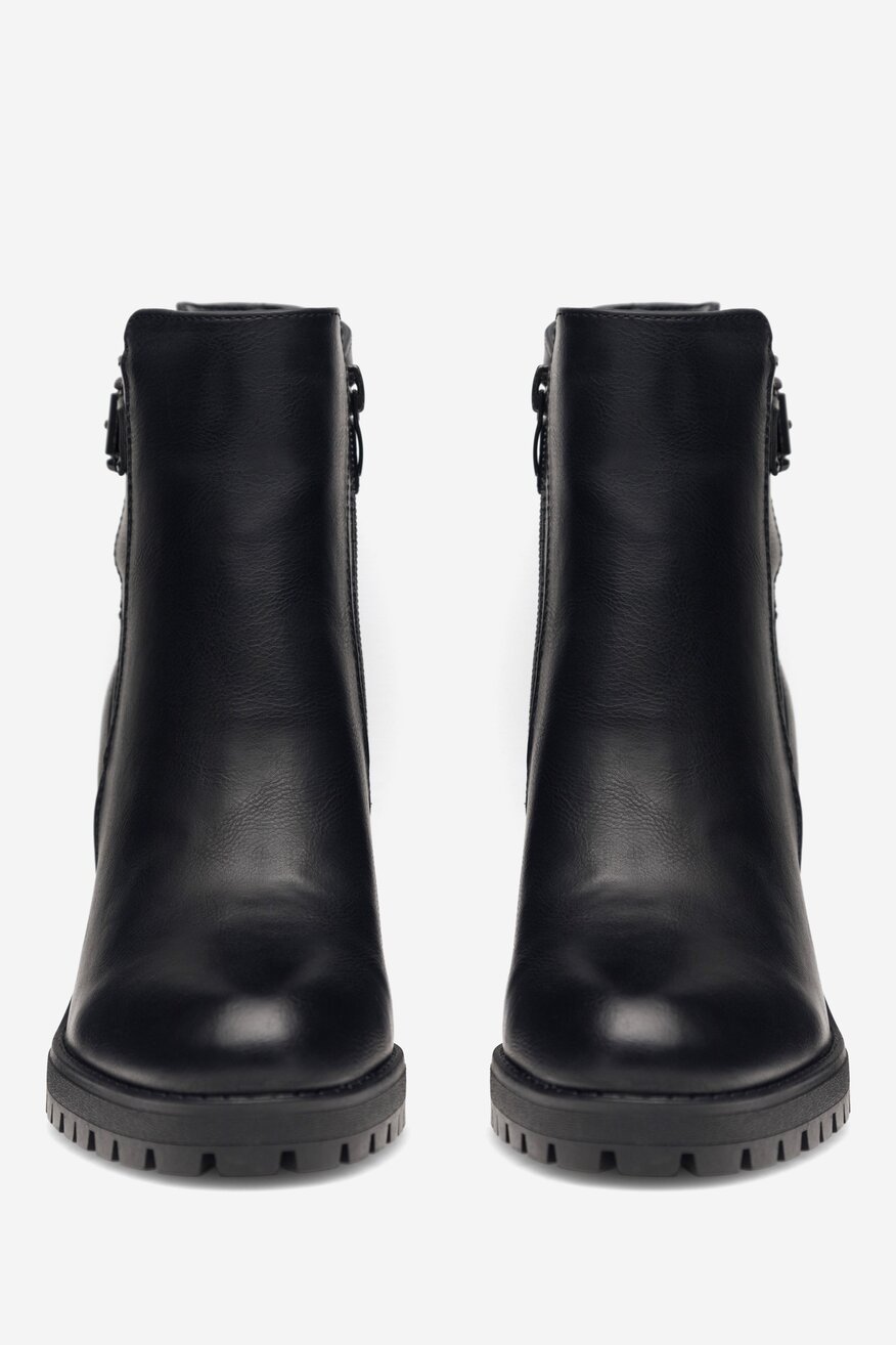 
                Kratke čizme Clara Barson CRNA - 5905588740490