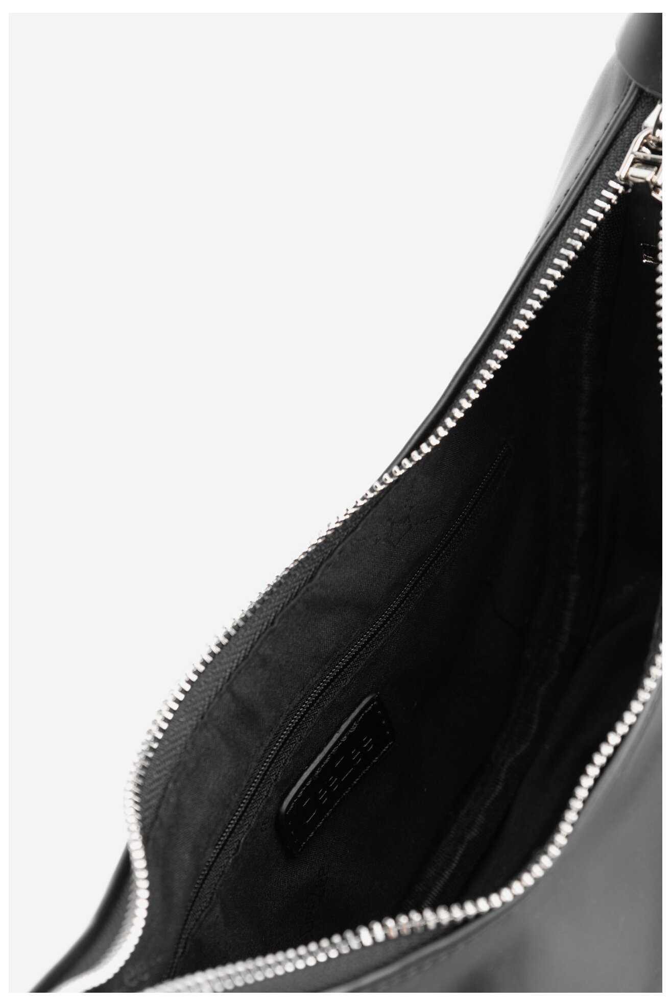 Дамска чанта DeeZee MDP-L-016-06 ЧЕРЕН