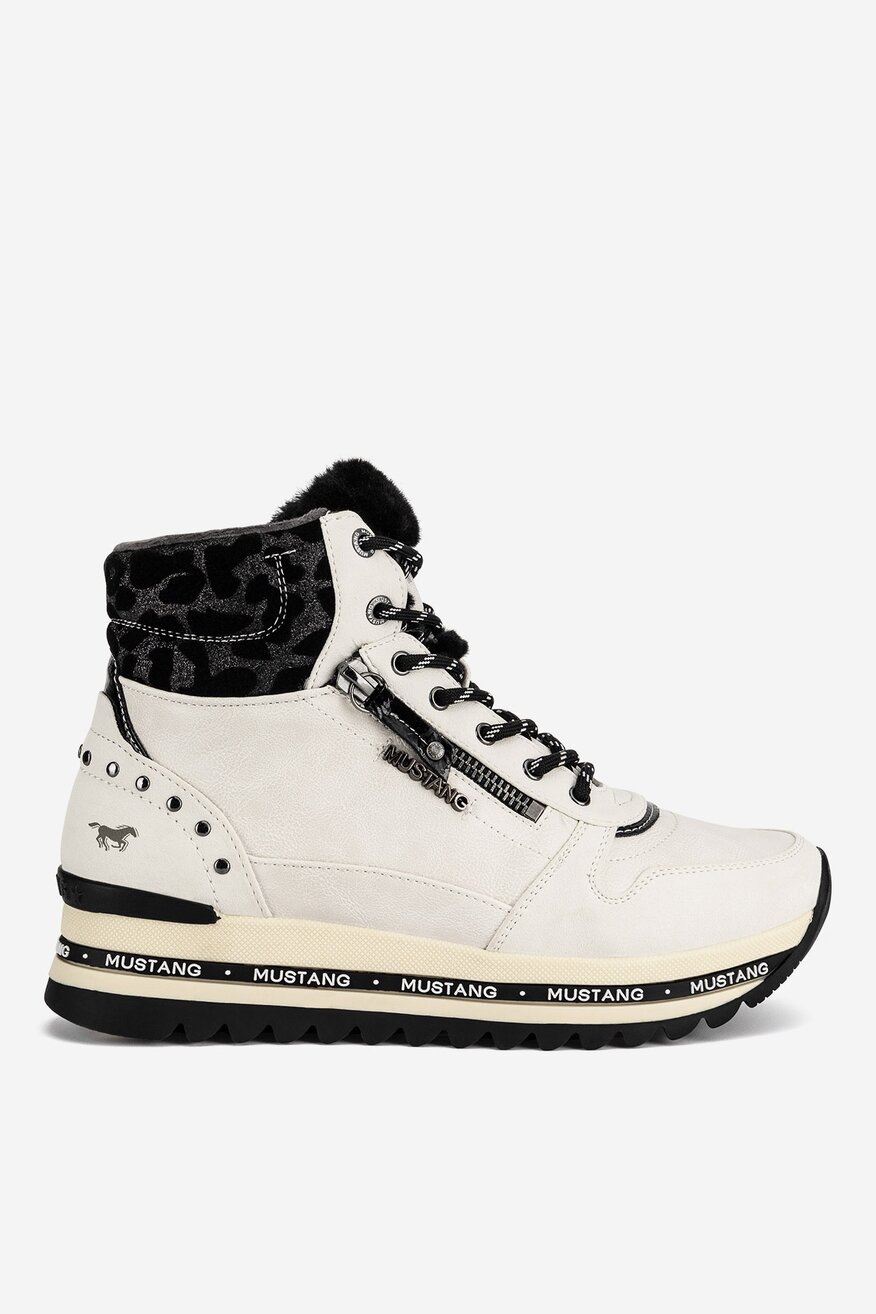 
                Боти Mustang БЯЛ - 5905588862802