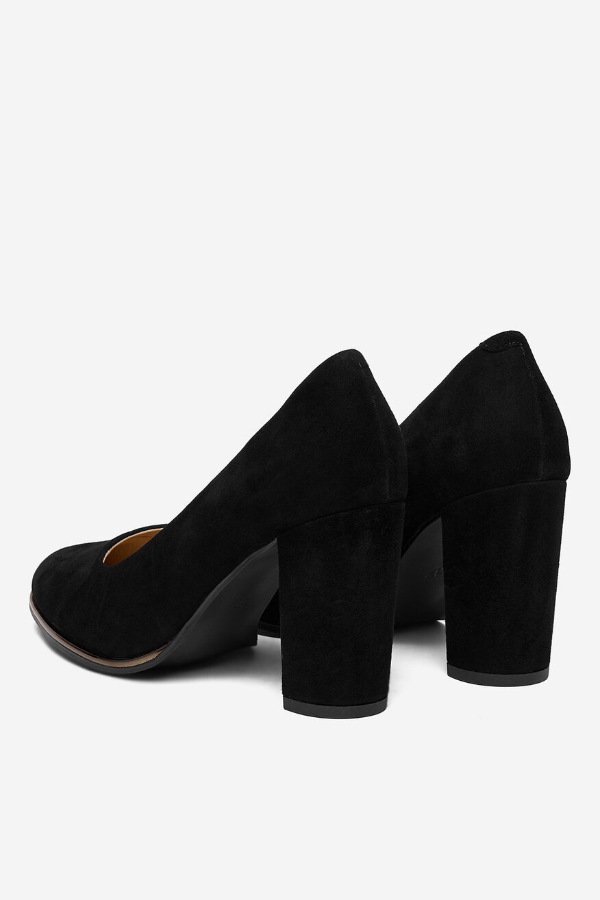 
                Körömcipő Lasocki FEKETE - 5906751725504