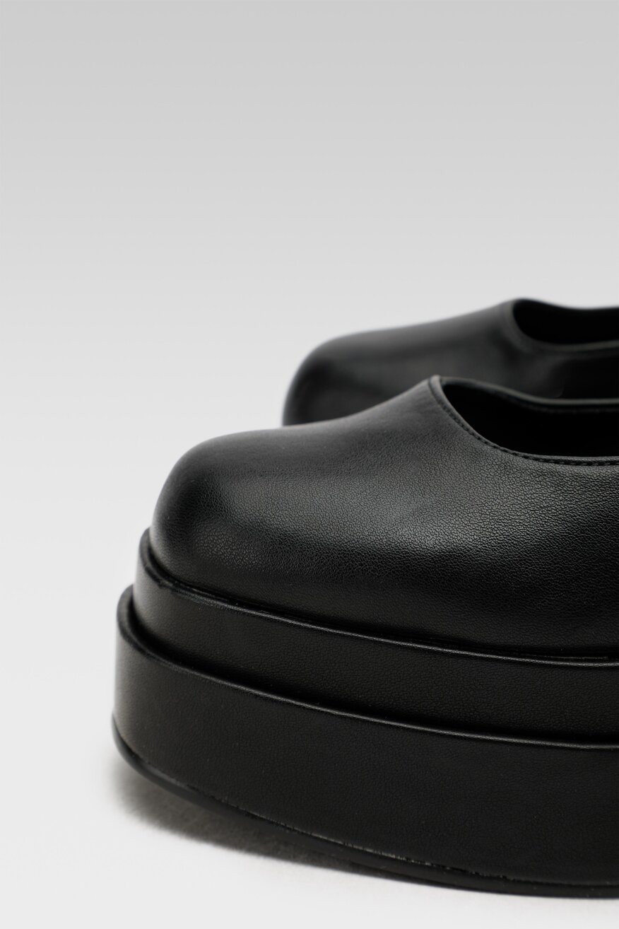 
                Jenny Fairy - Czółenka na platformie - 5904862366074