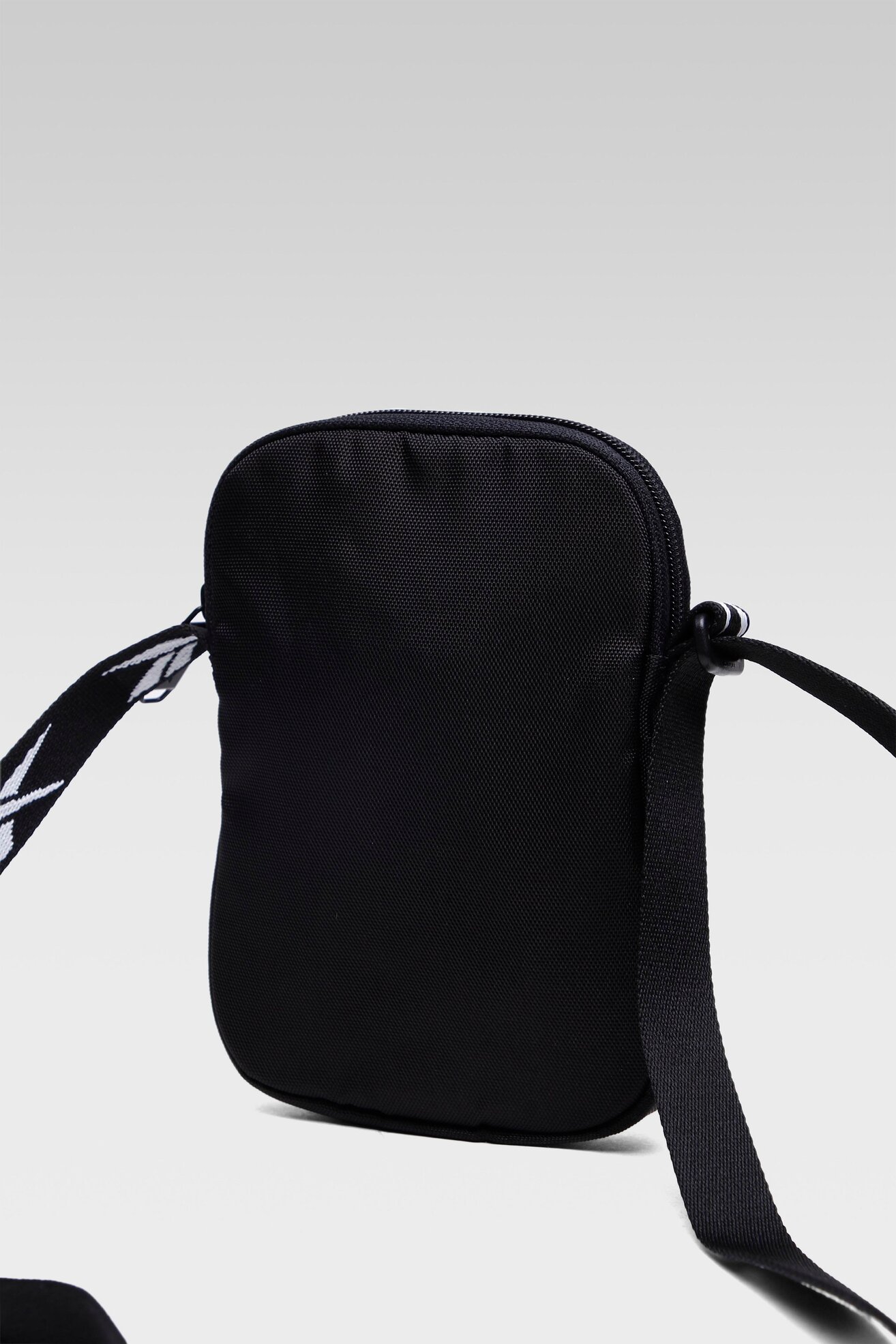 Torebka Reebok MYT CITY BAG H36585 Czarny