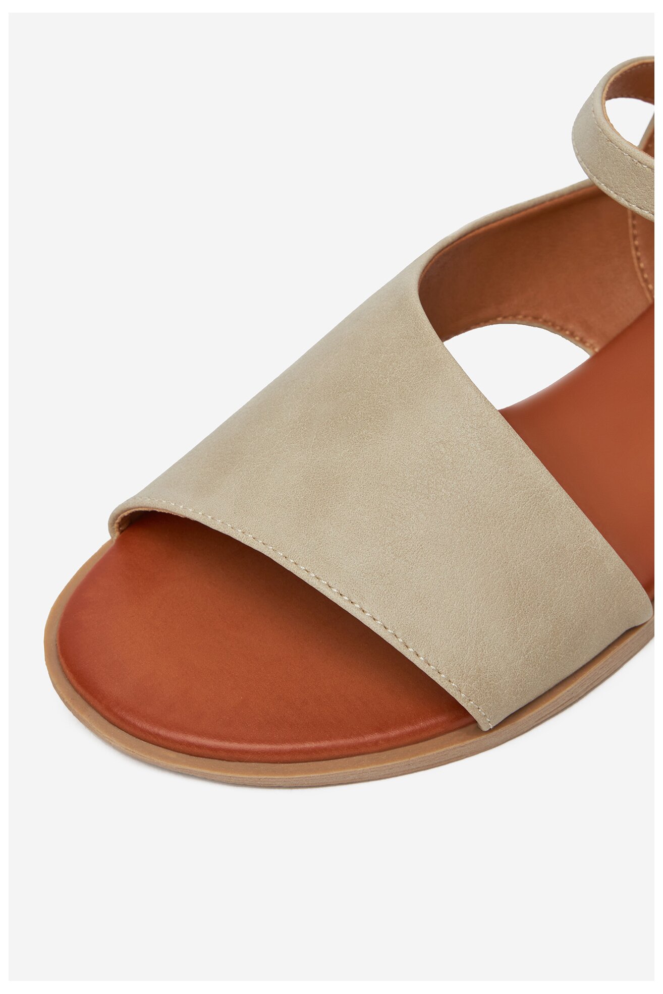 Sandały Mustang 1388-807 Beżowy