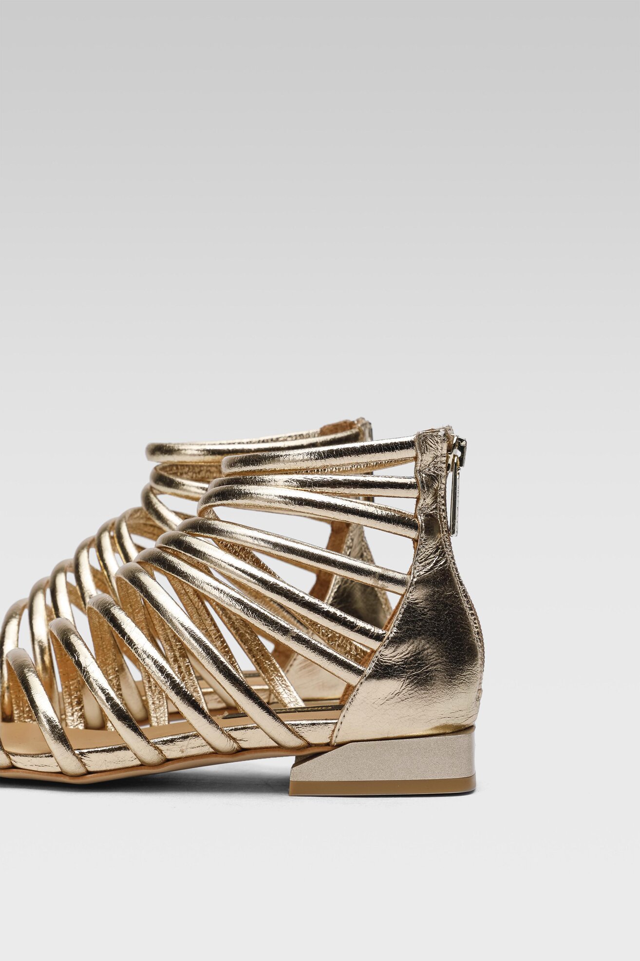 Sandały Gino Rossi 0270 Złoty