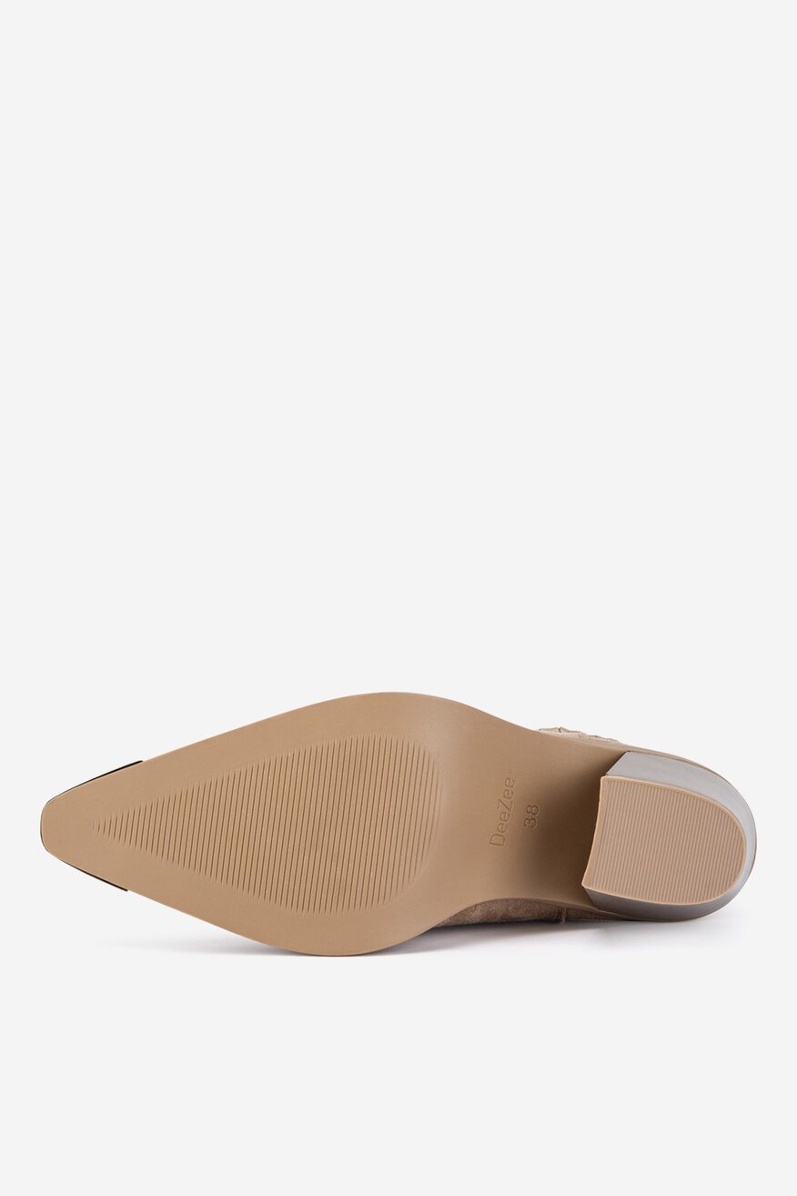 
                Боти DeeZee БЕЖОВ - 5905588846529