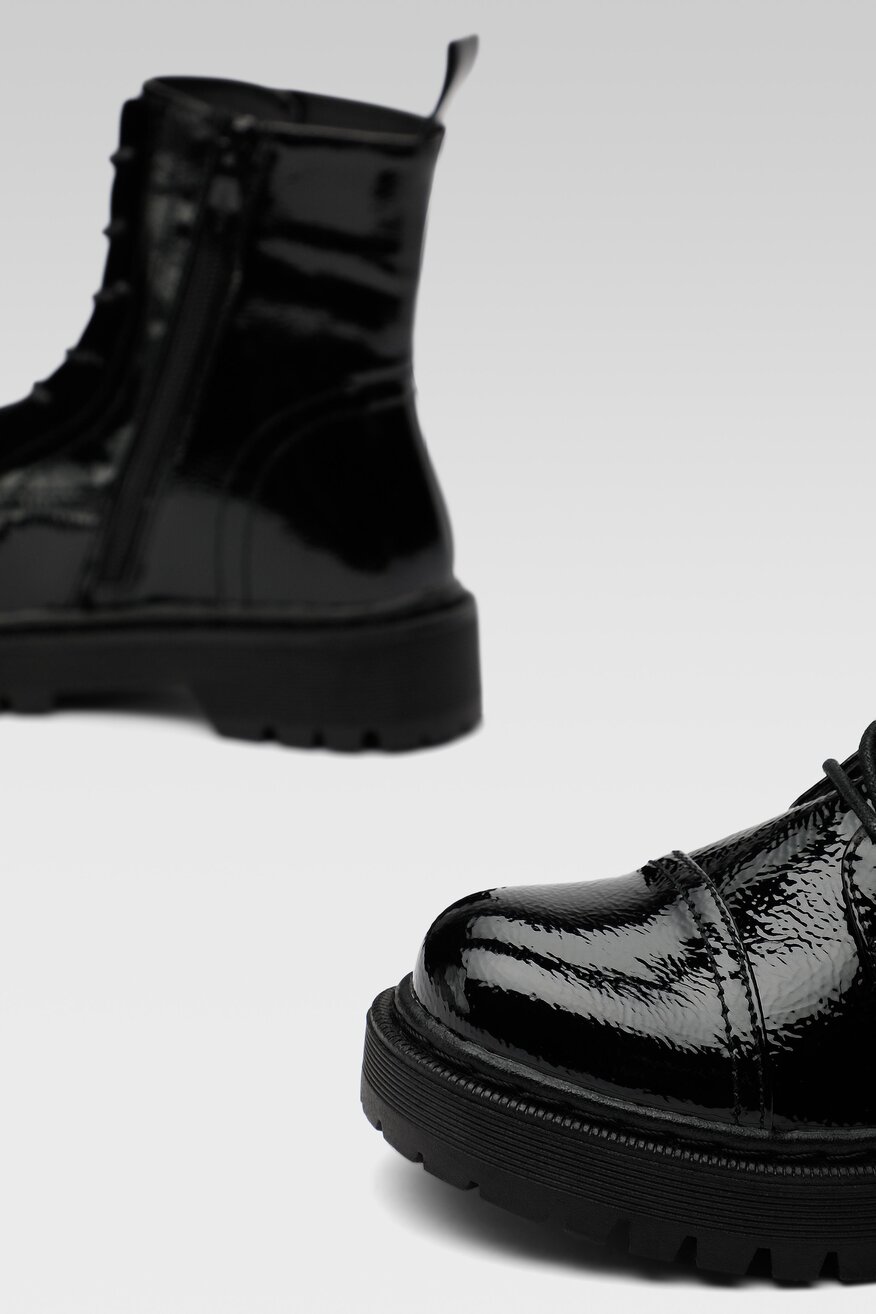 
                Csizma DeeZee FEKETE - 5904862144351