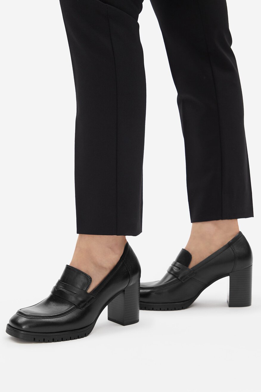 
                Lasocki - Loafersy skórzane na obcasie - 5906751354025