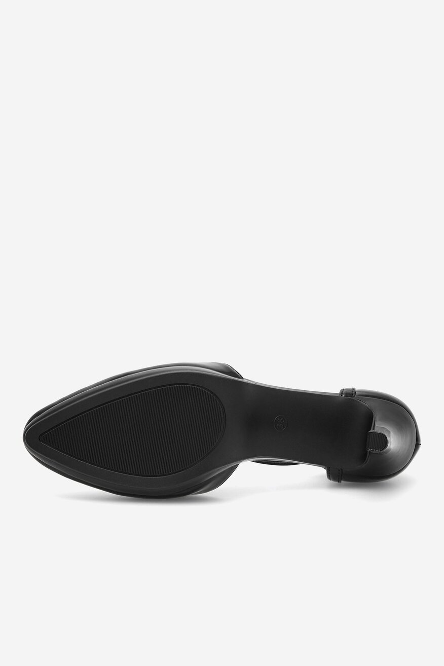 
                Körömcipő Clara Barson FEKETE - 5905588307518