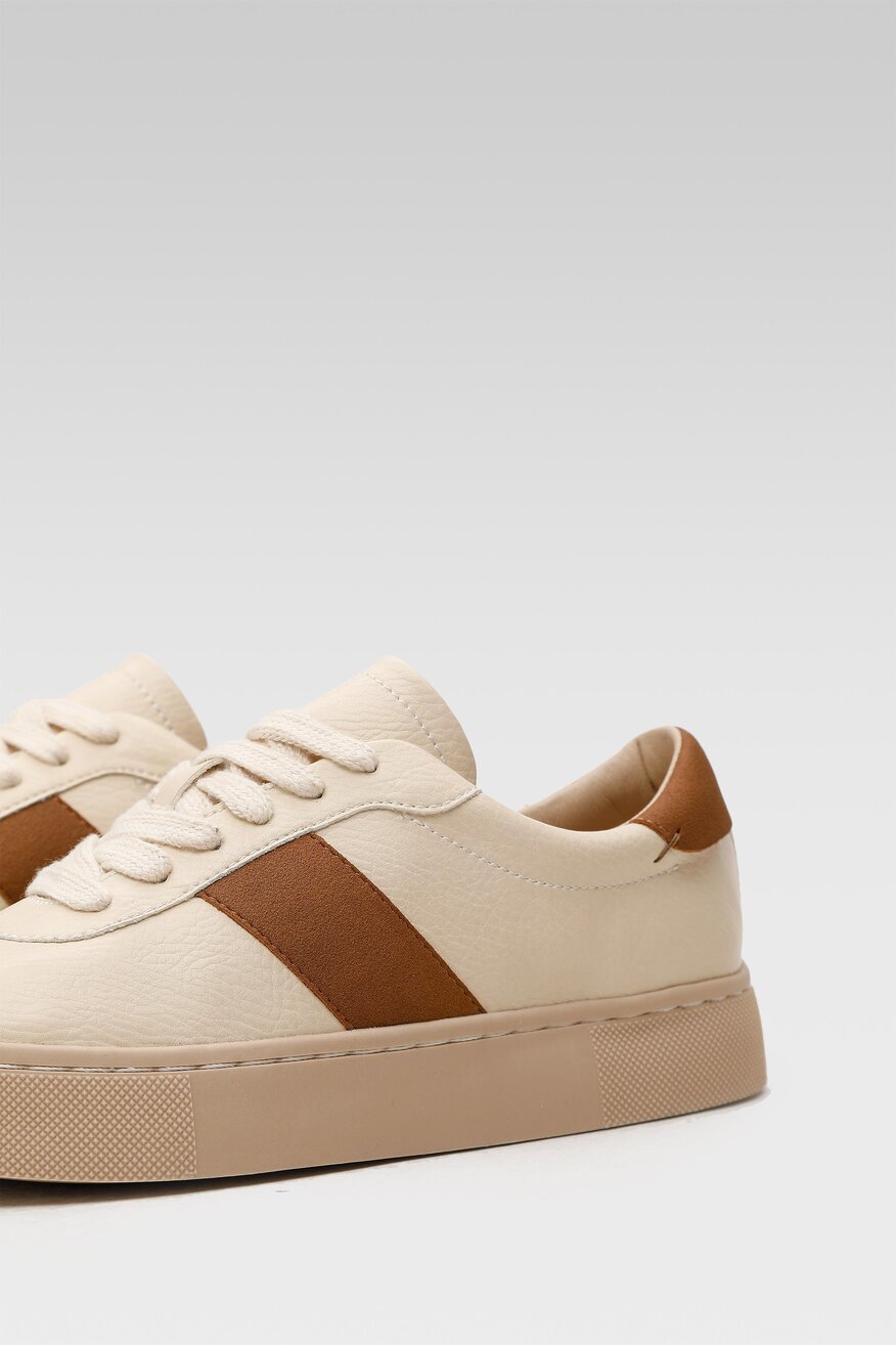 
                Jenny Fairy - Sneakersy beżowe sznurowane - 5904248338589