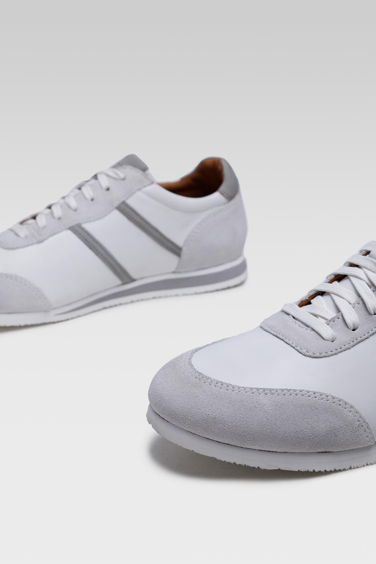 Sneakers Gino Rossi MB-BELSYDE-01 Biały