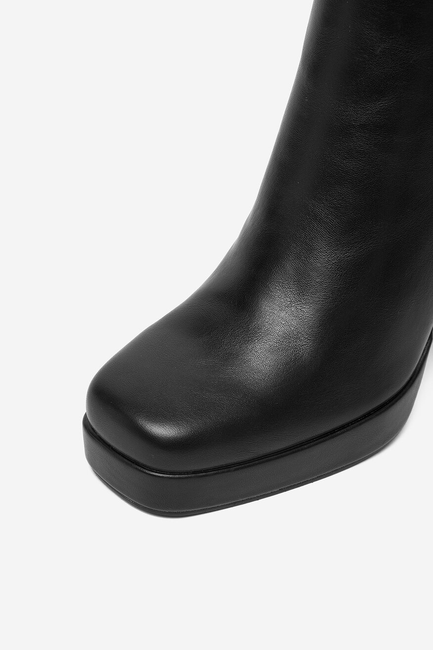 
                Ботильйони DeeZee ЧОРНИЙ - 5904410913415