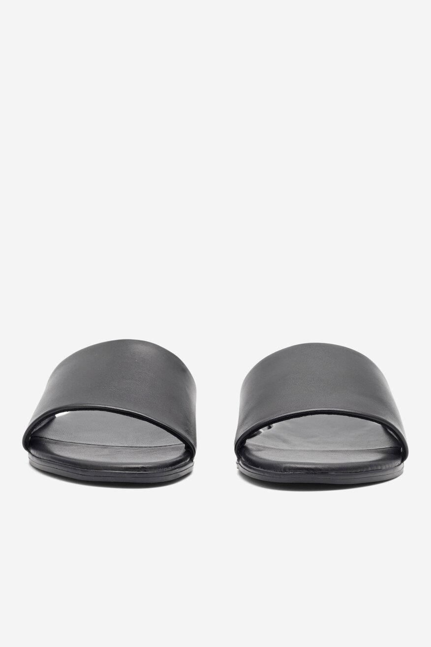 
                Flip-flop Lasocki FEKETE - 5905588485391