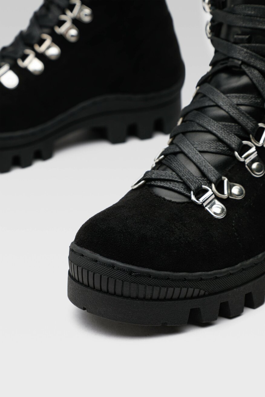 
                Боти Jenny Fairy ЧЕРЕН - 5904862080321