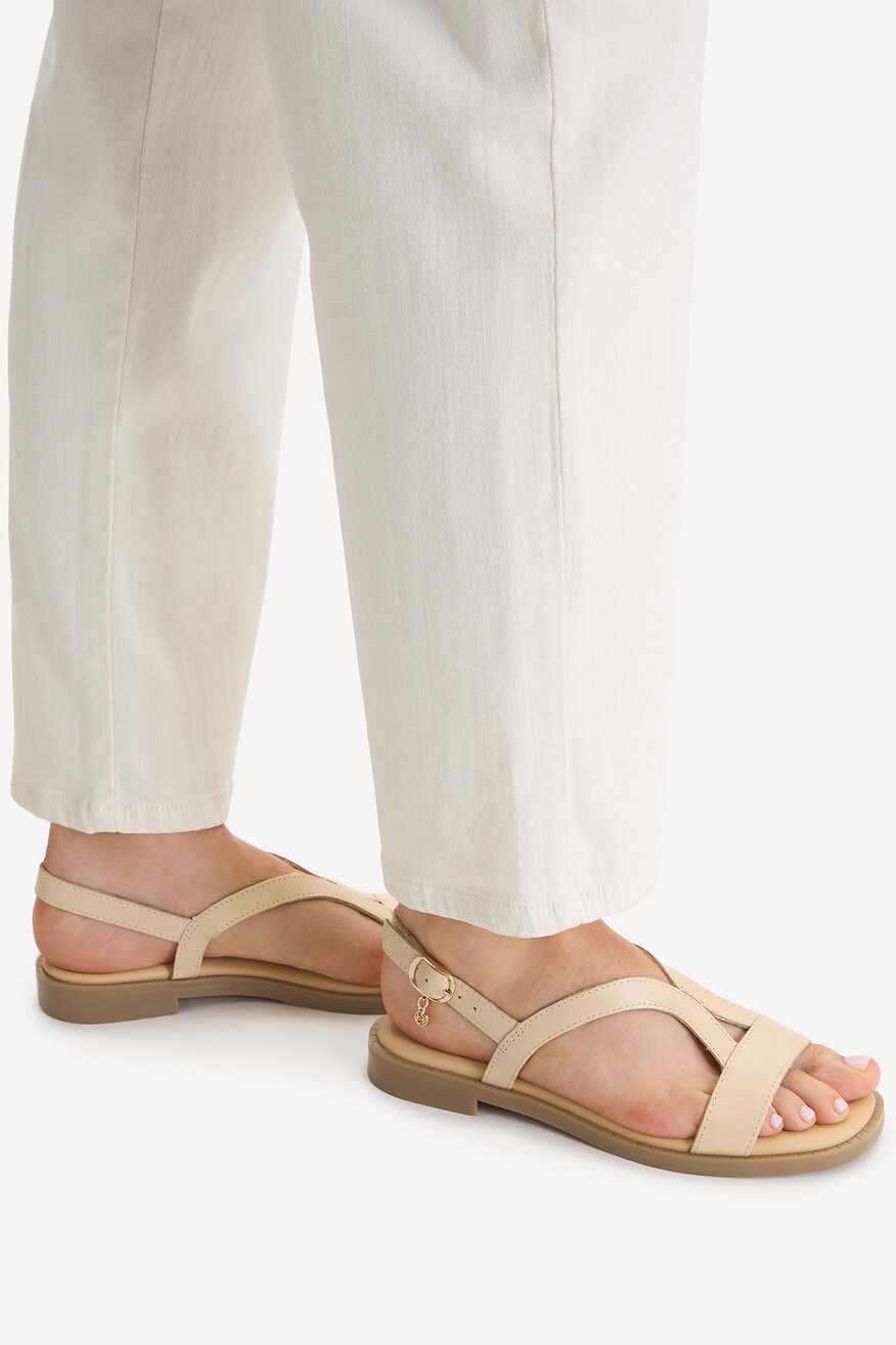 
                Сандалі Lasocki БЕЖЕВИЙ - 5906751896259