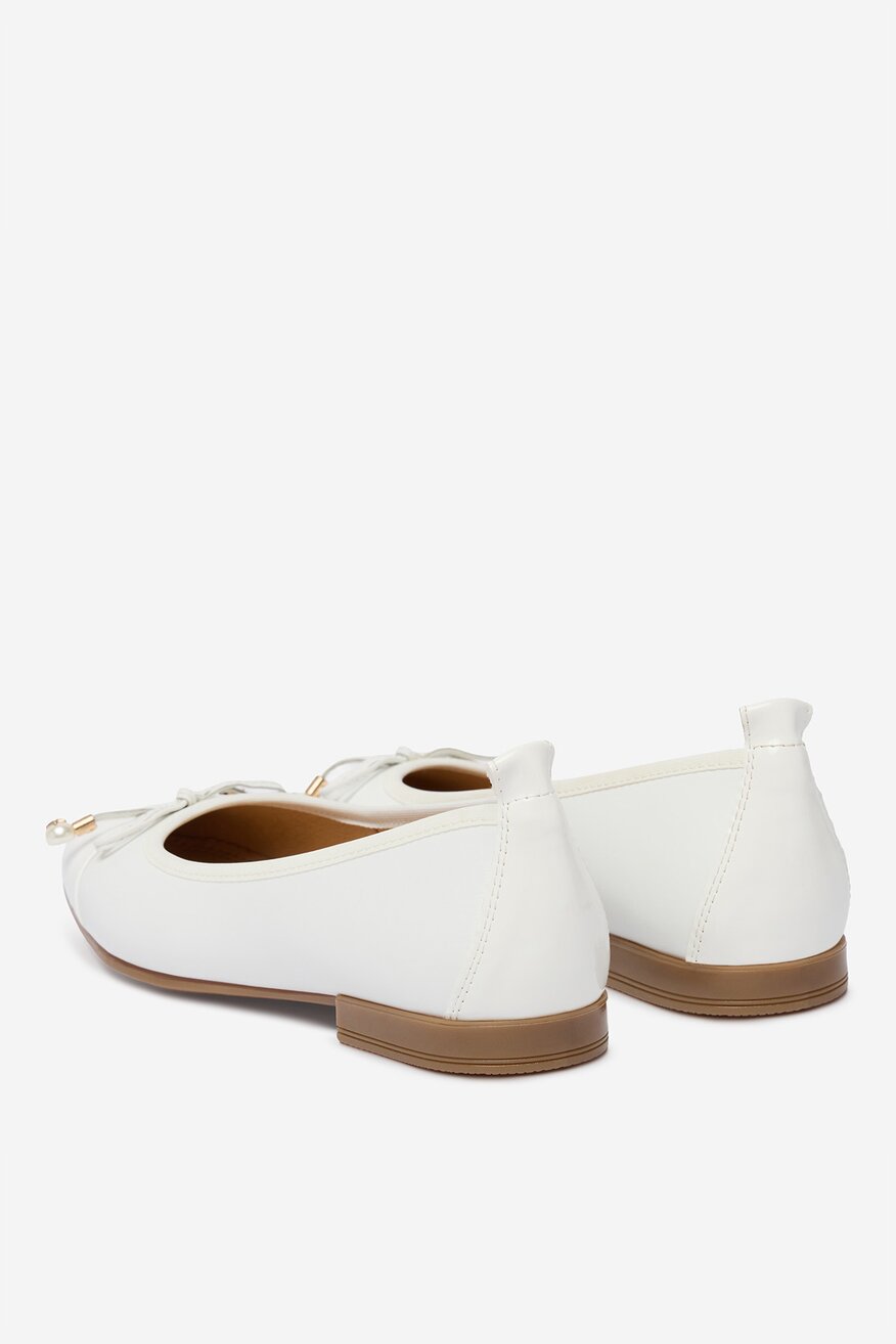 
                Балетки Lasocki БІЛИЙ - 5906751673034