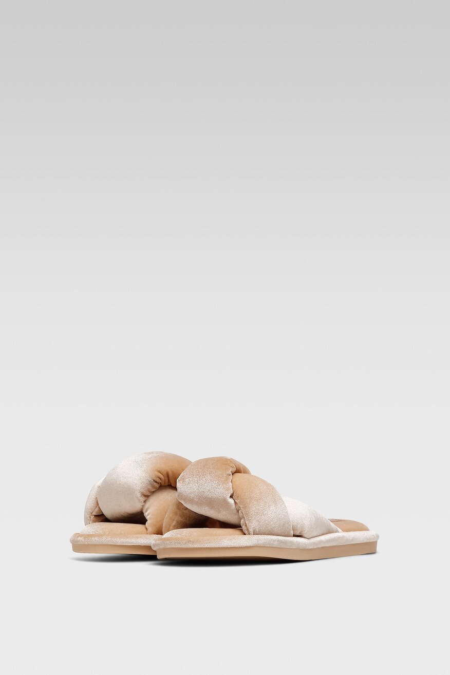 
                Home&Relax - Kapcie z kosmetyczką - 5904862023120