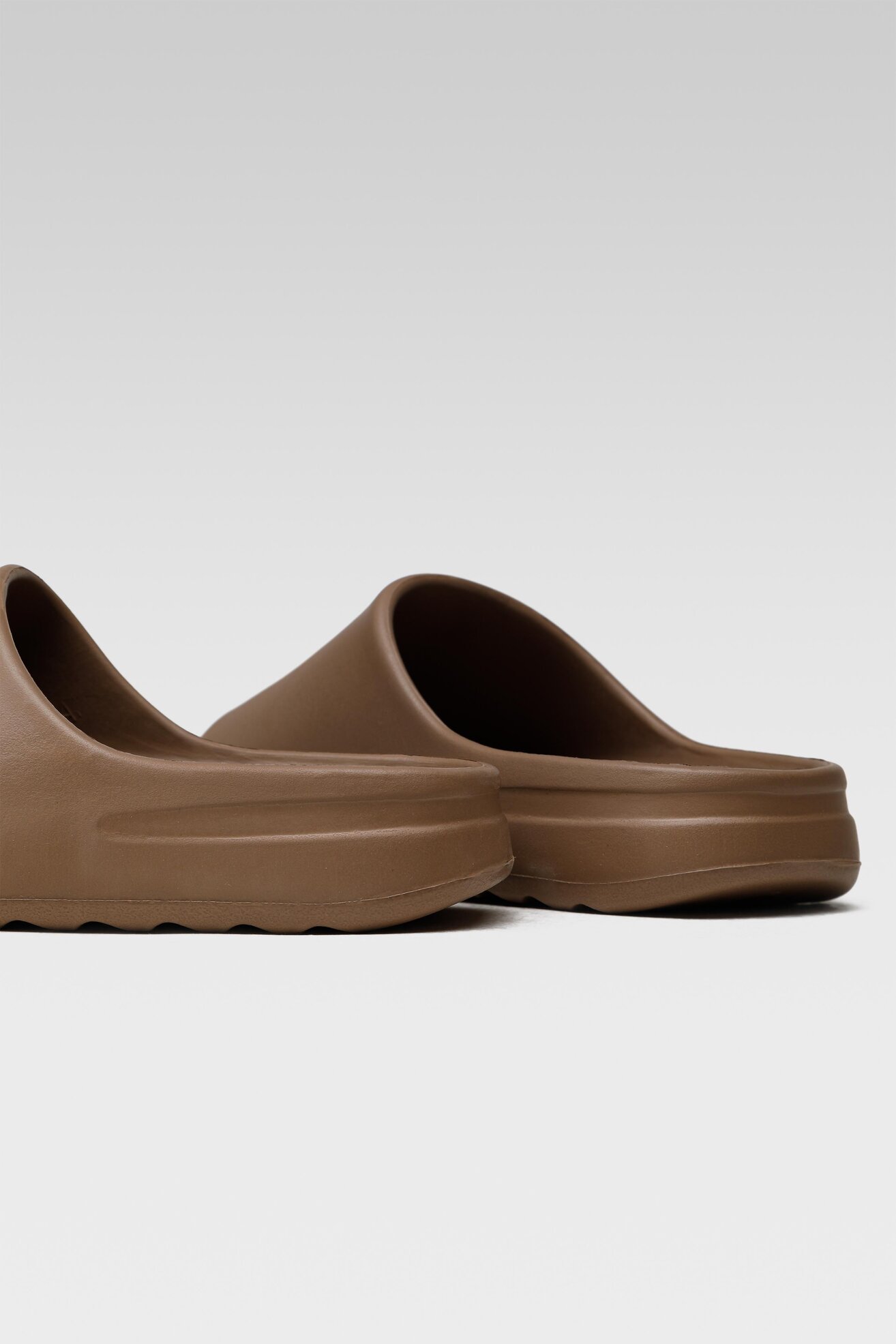 Klapki basenowe Sprandi 840005C-1 Brązowy