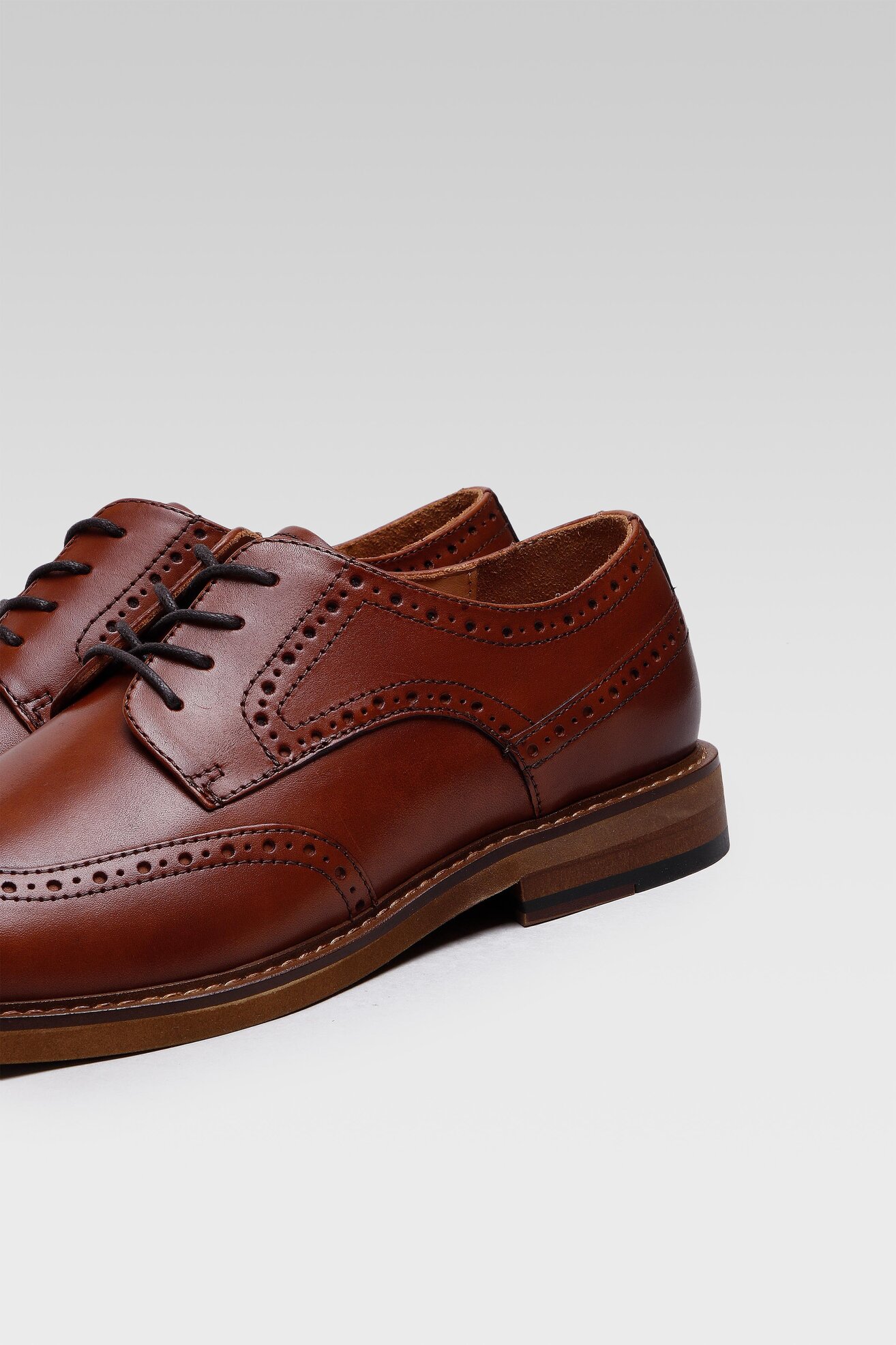 Półbuty Gino Rossi 121AM0125 Camel