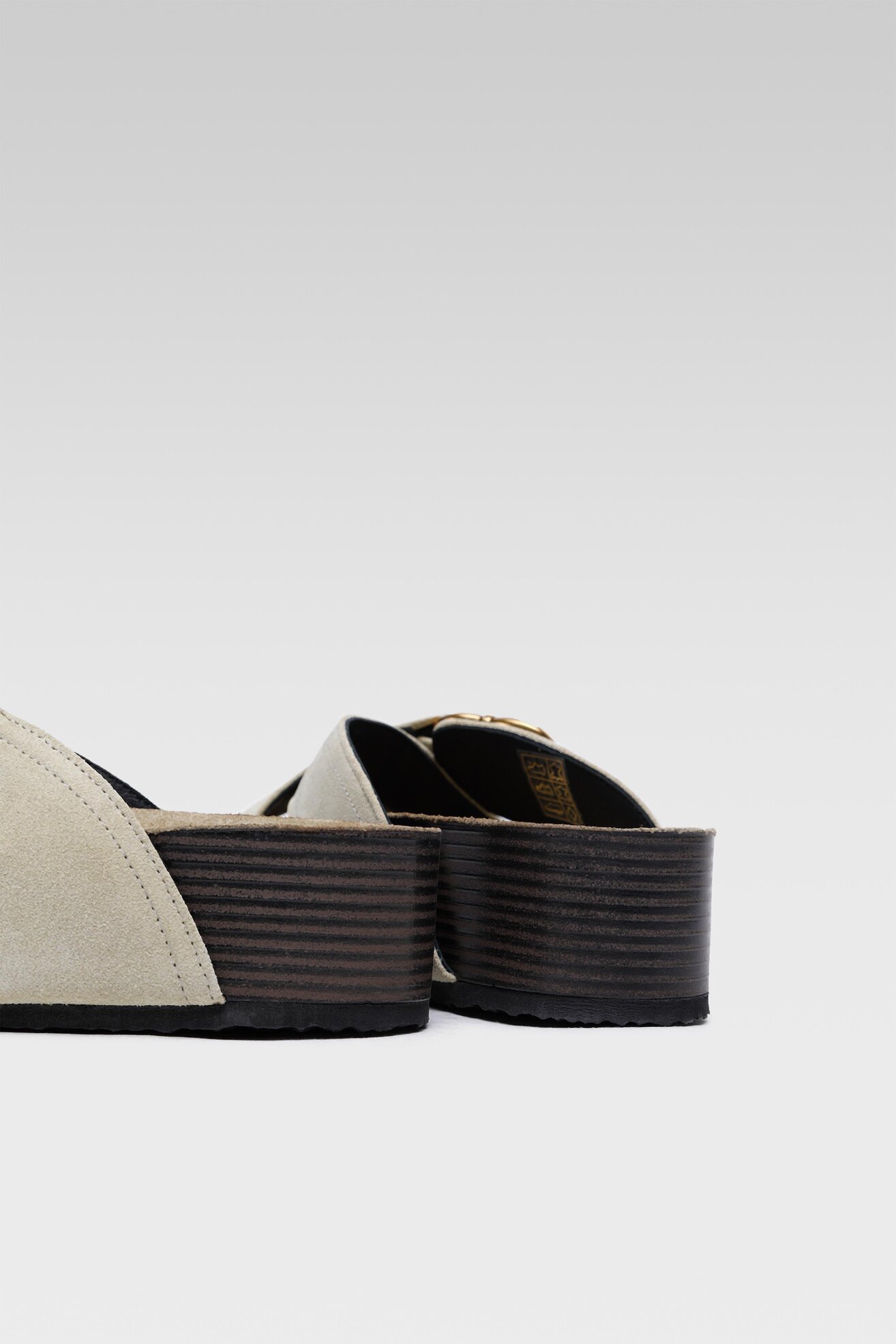 Klapki Gino Rossi 22SS40 Zielony