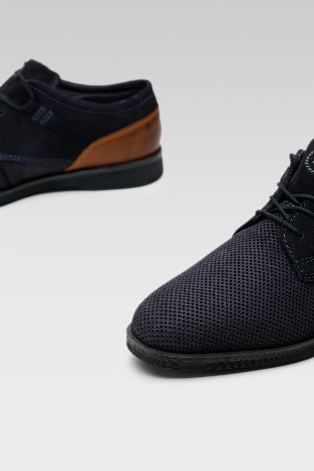 Półbuty Bugatti 313-64717-1400-4100 Granatowy