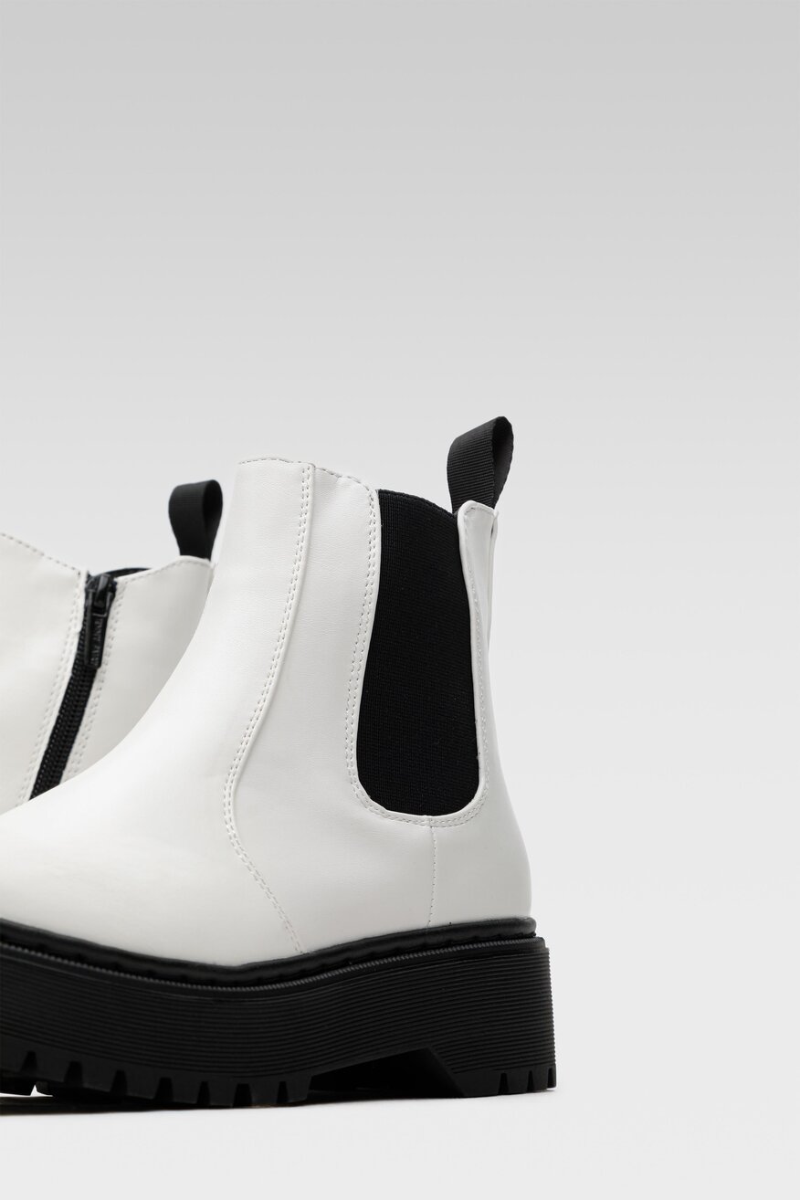 
                Jenny Fairy - Sztyblety na platformie - 5903698925134