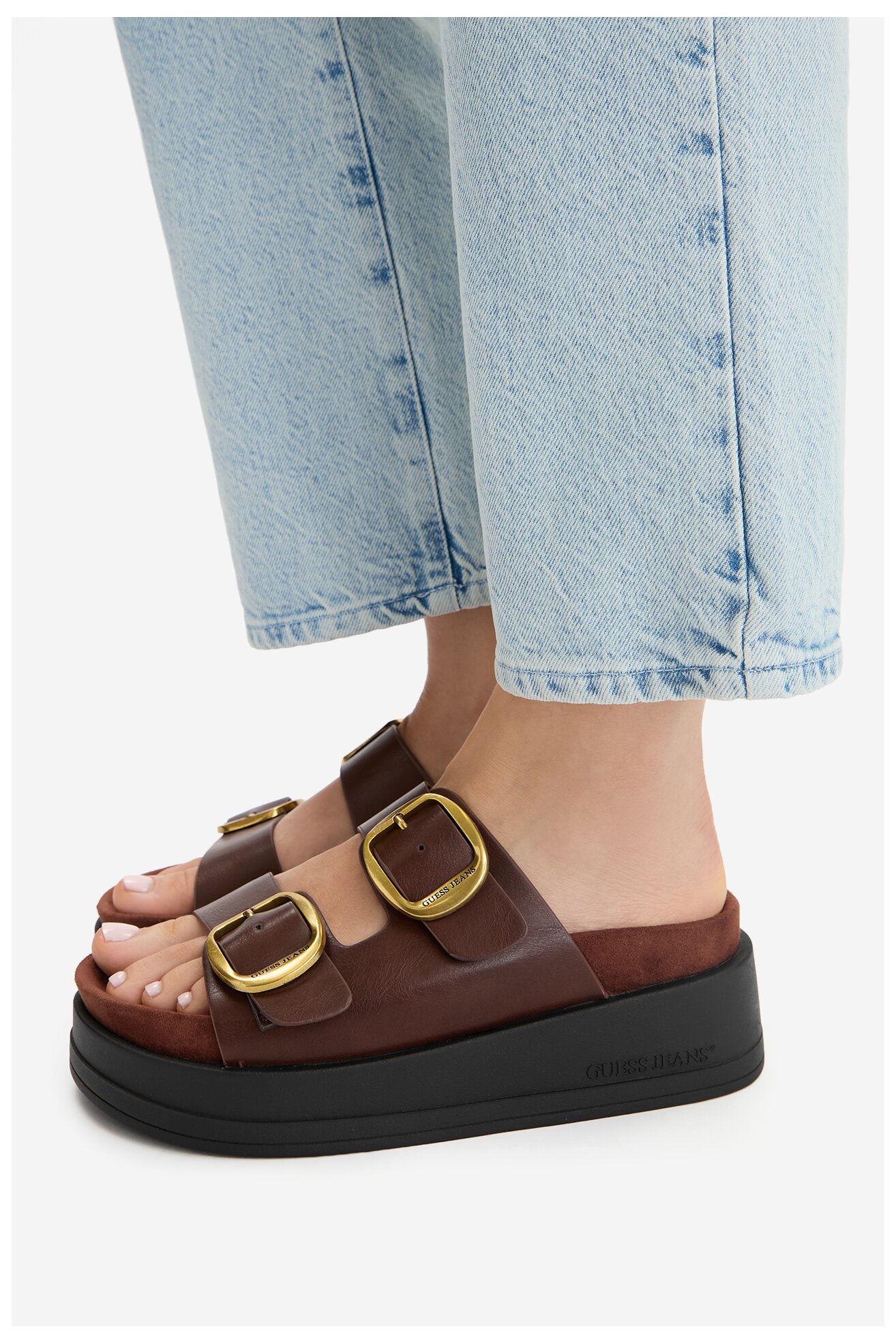 Klapki GUESS JEANS CWBEO-HY62273-6 Brązowy