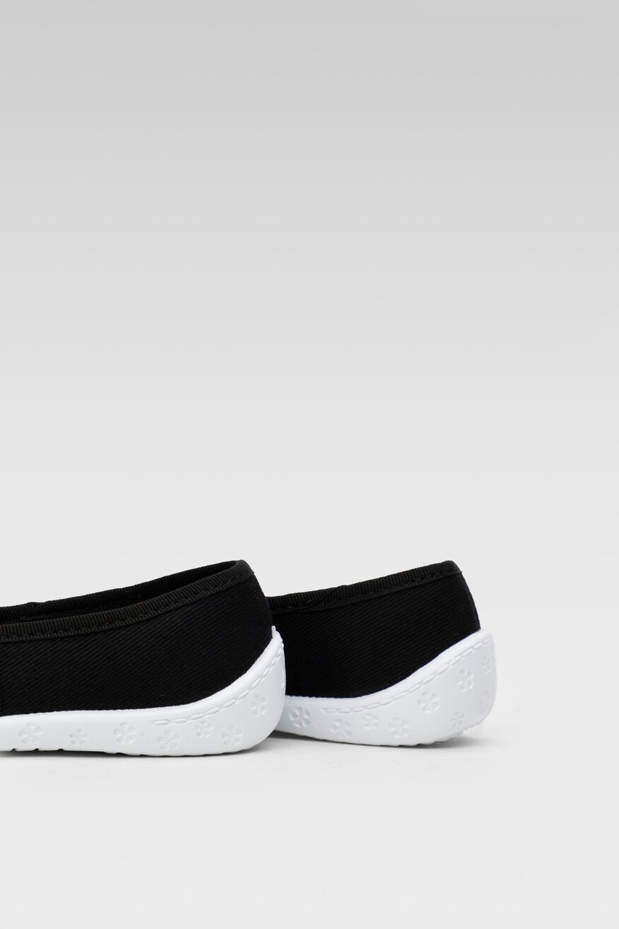 
                MB - Kapcie z odobną gumką - 5904248803360