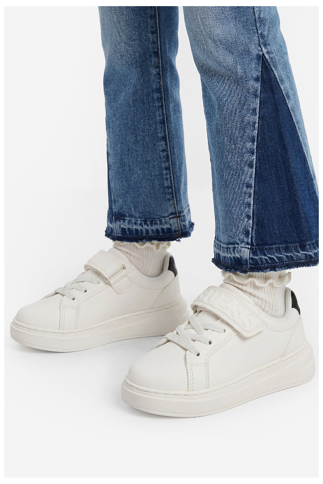 Sneakers GUESS CEO-25KC1009 Biały