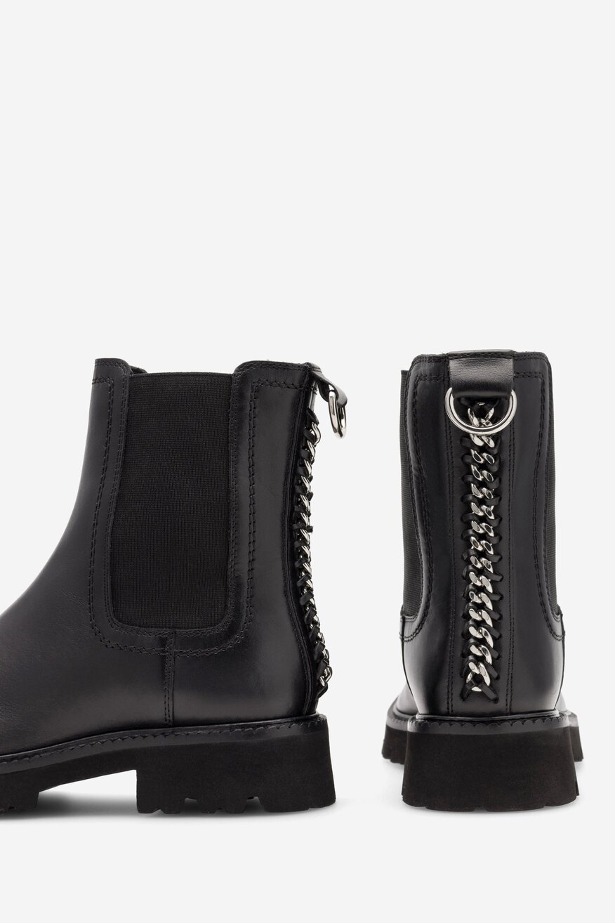 
                Боти Badura ЧЕРЕН - 5905588101130