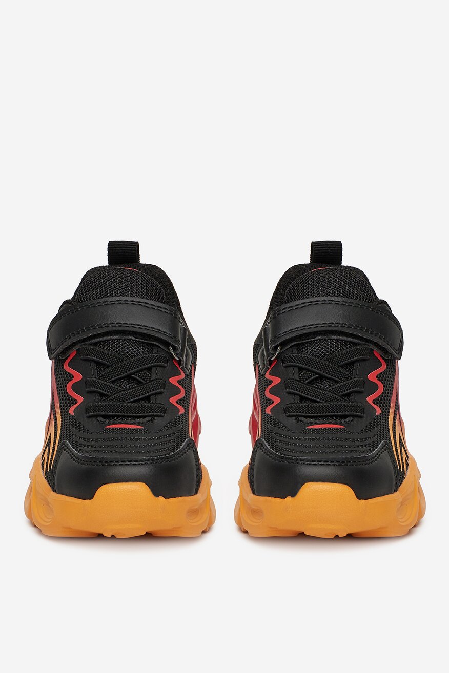 
                Patike Action Boy CRVENA - 5903698580562