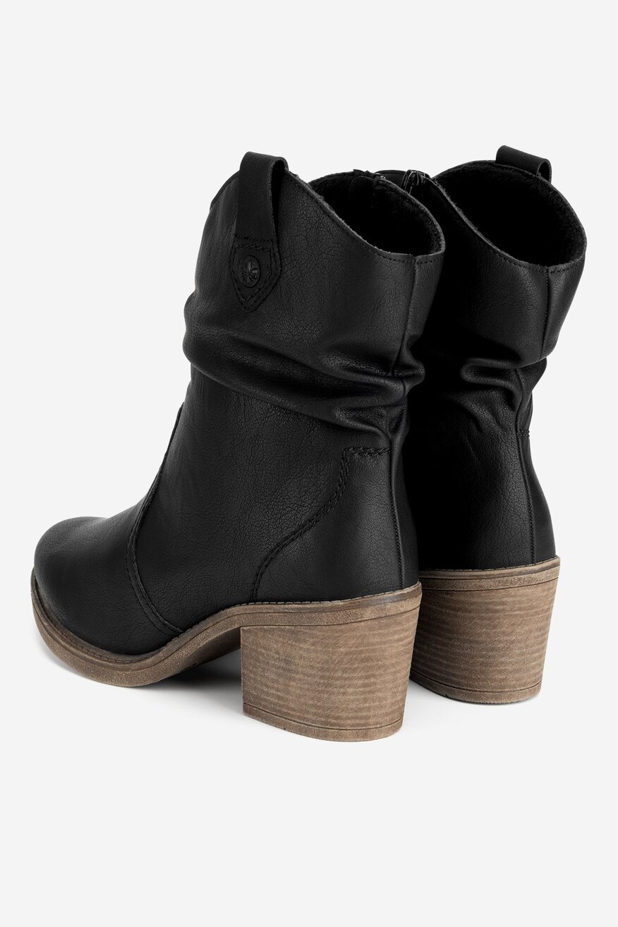 
                Bokacsizma Rieker FEKETE - 2230062971996