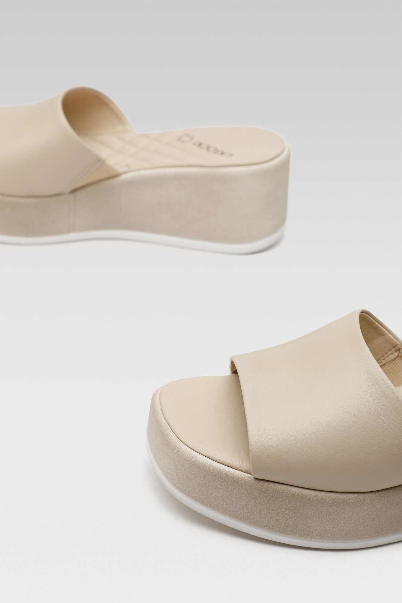 Papuče Lasocki OCE-3030-01 BEŽ