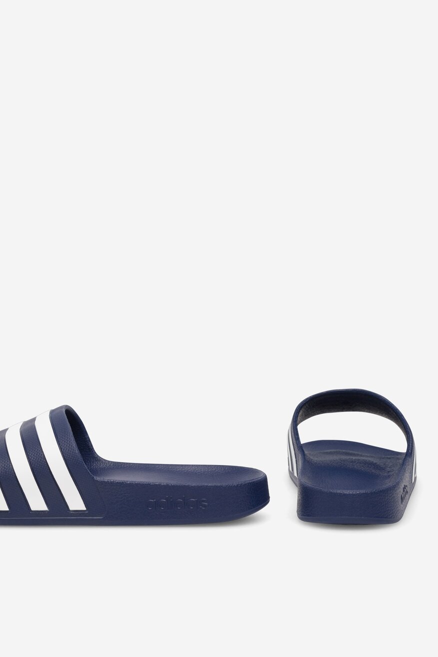 Plážové pantofle adidas TMAVĚ MODRÁ - 5905588314790