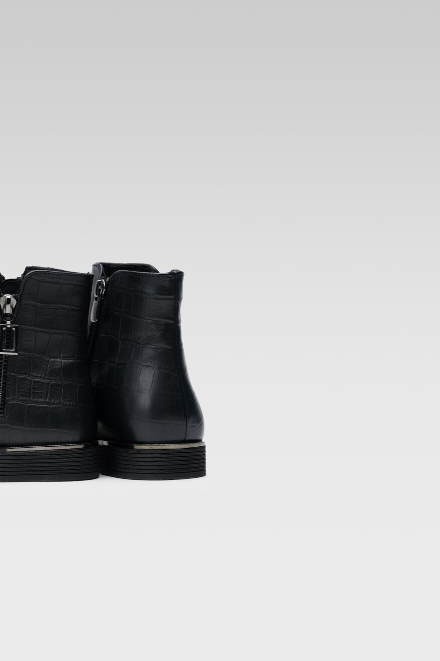 
                Lasocki - Skórzane botki granatowe - 5904862159584