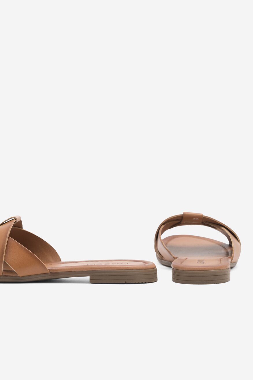 Lasocki - Klapki skórzane - 5905588368922