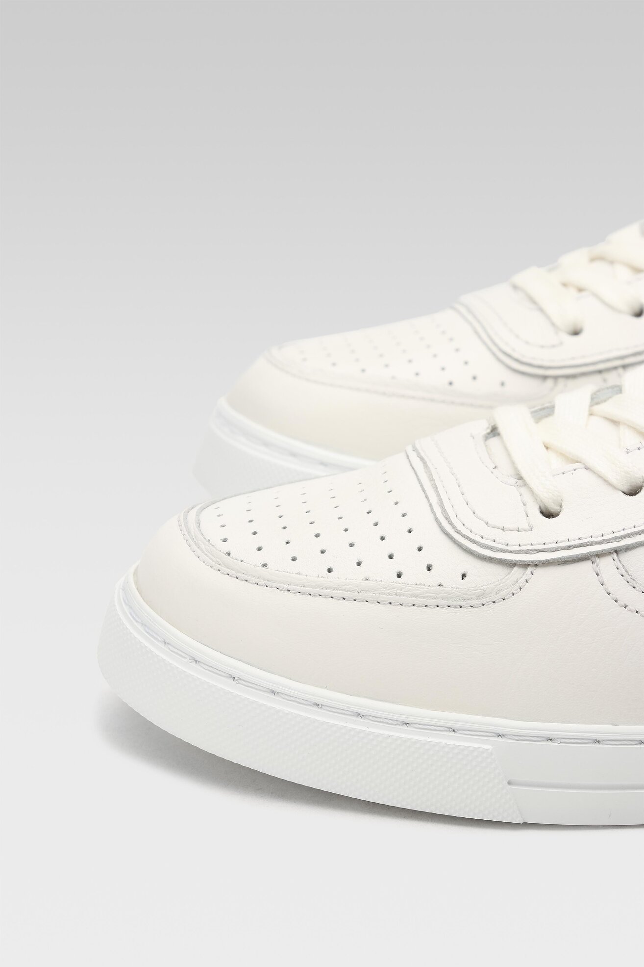 Félcipő Gino Rossi OTSEGO-38 MI08 FEHÉR