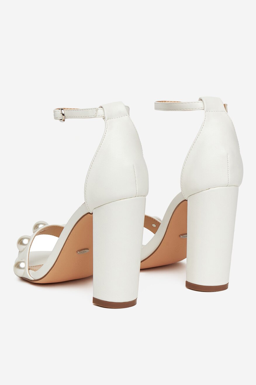 
                DeeZee - Sandały na obcasie - 5904410849981