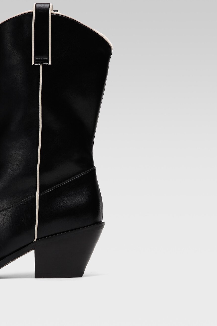 
                Jenny Fairy - Botki czarne - 5904862253367