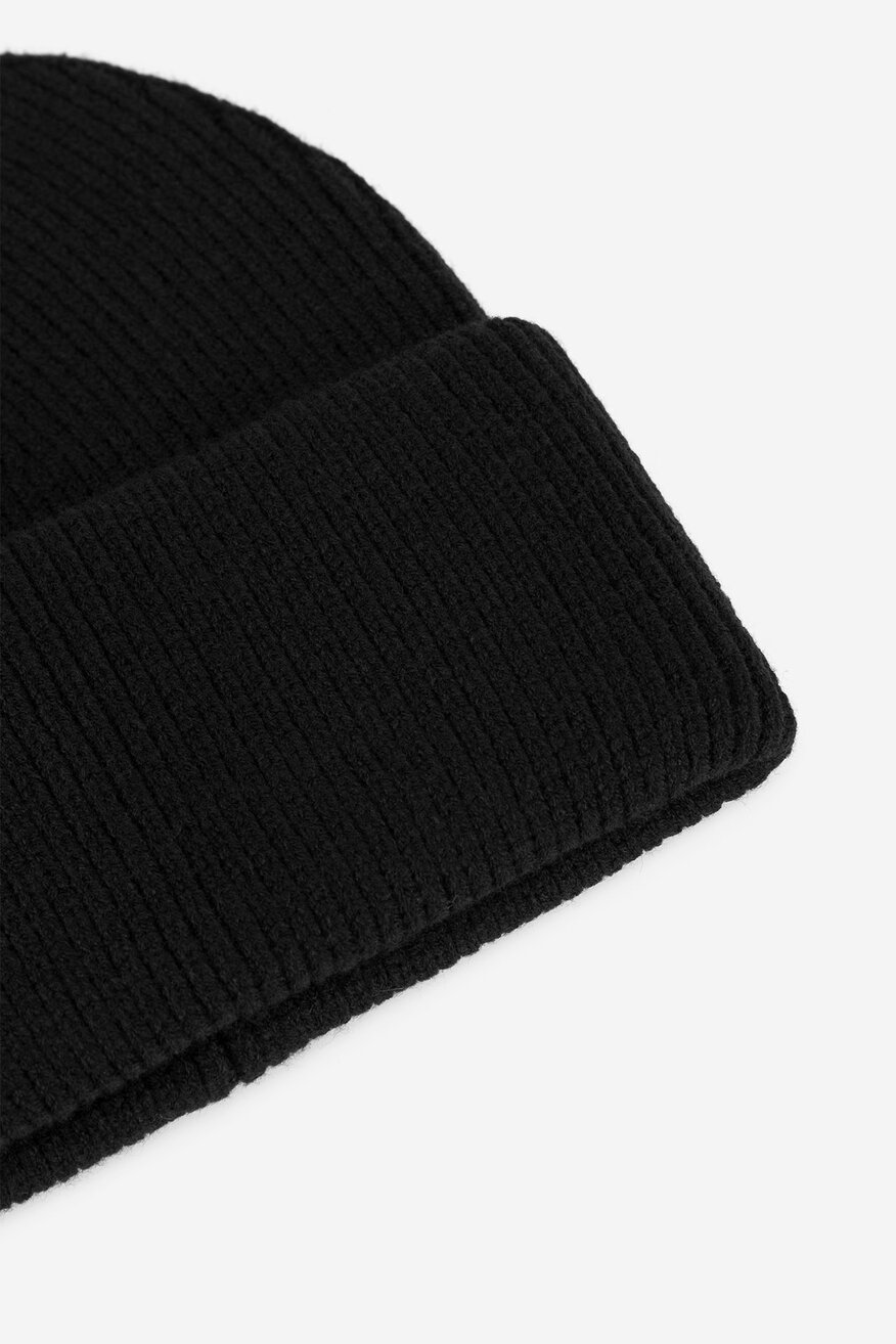 
                Дамска шапка Jenny Fairy ЧЕРЕН - 5905588991670