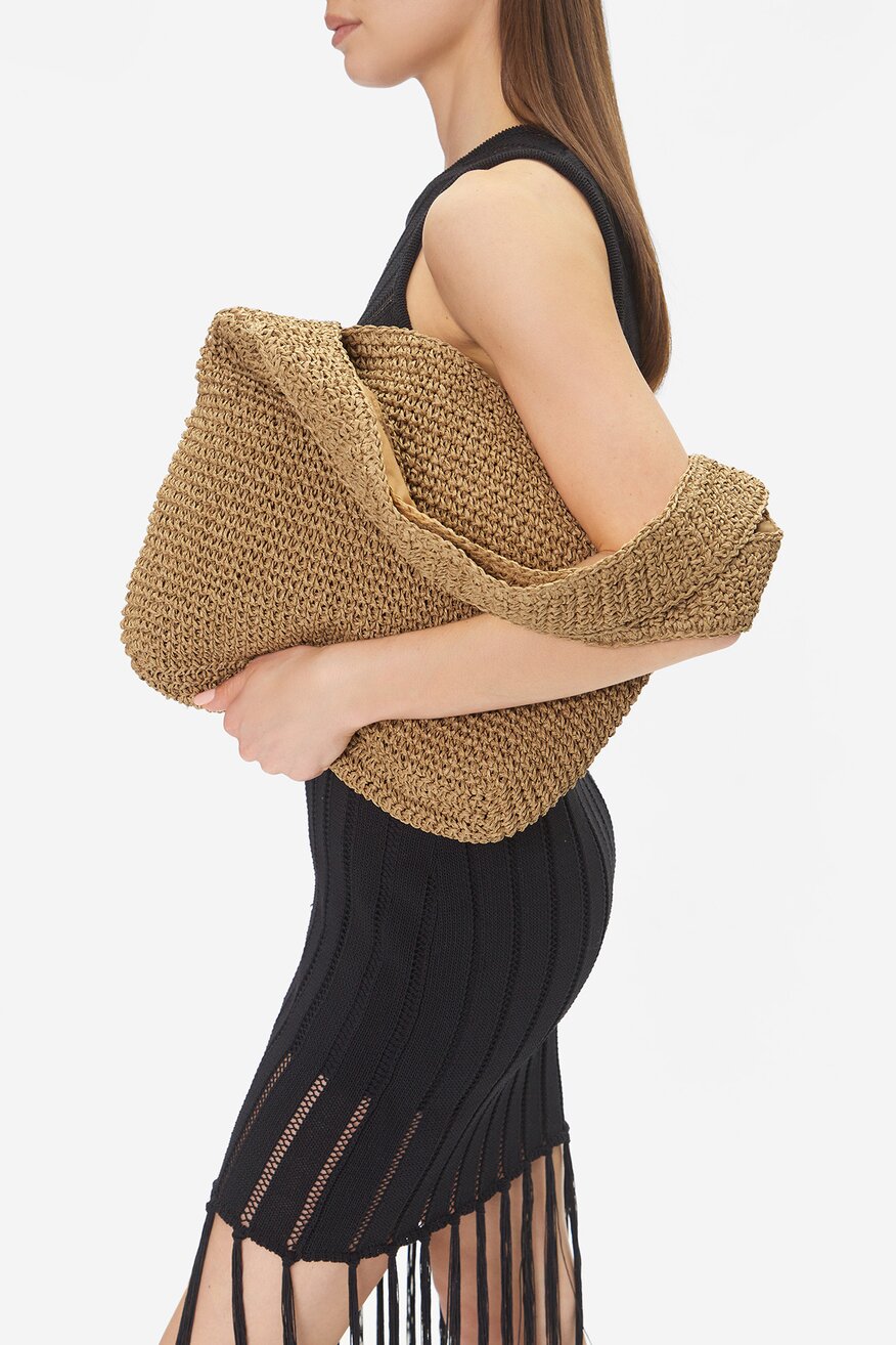 
                Дамска чанта DeeZee БЕЖОВ - 5906751131398