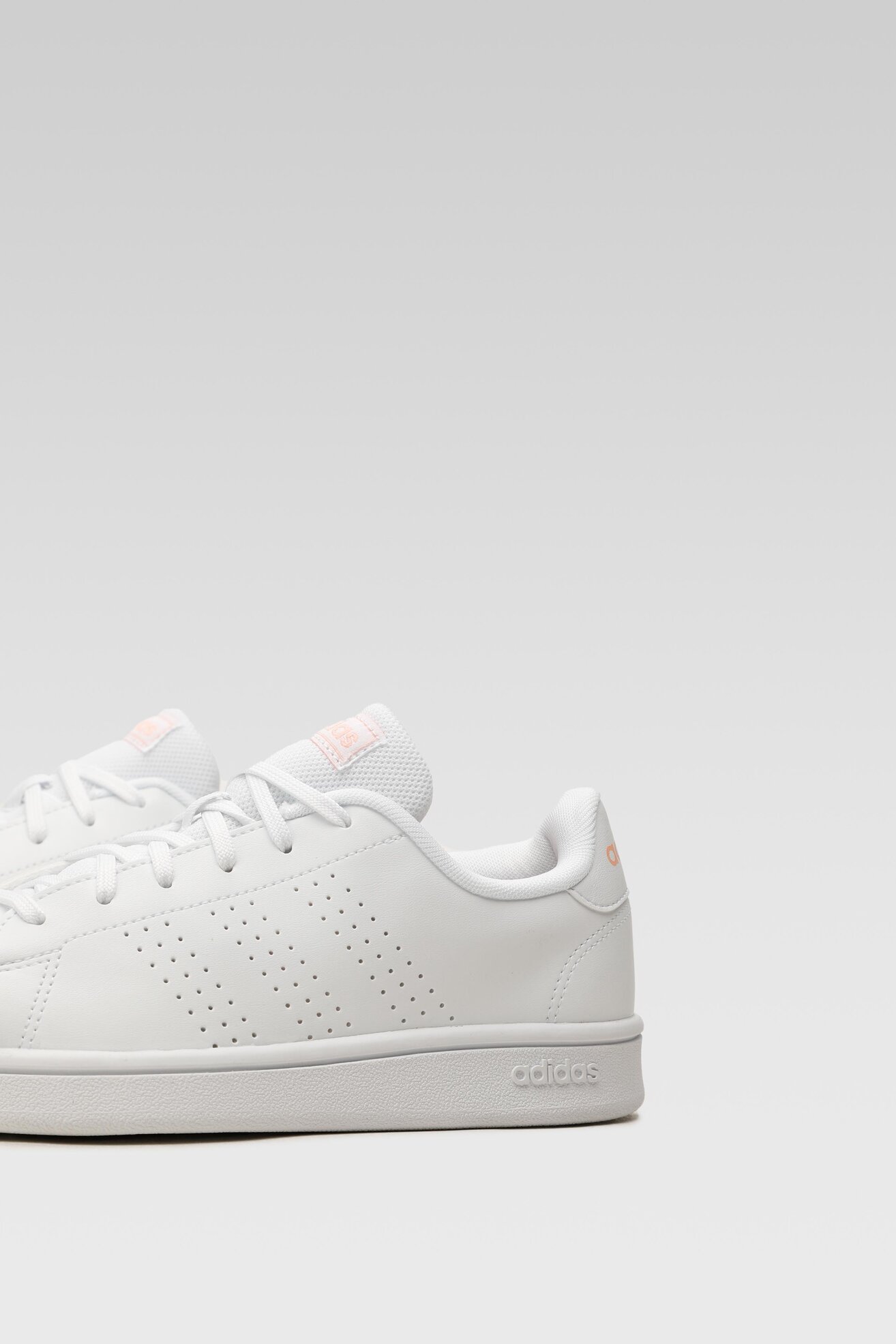 Obuwie sportowe adidas ADVANTAGE BASE EE7510 Biały