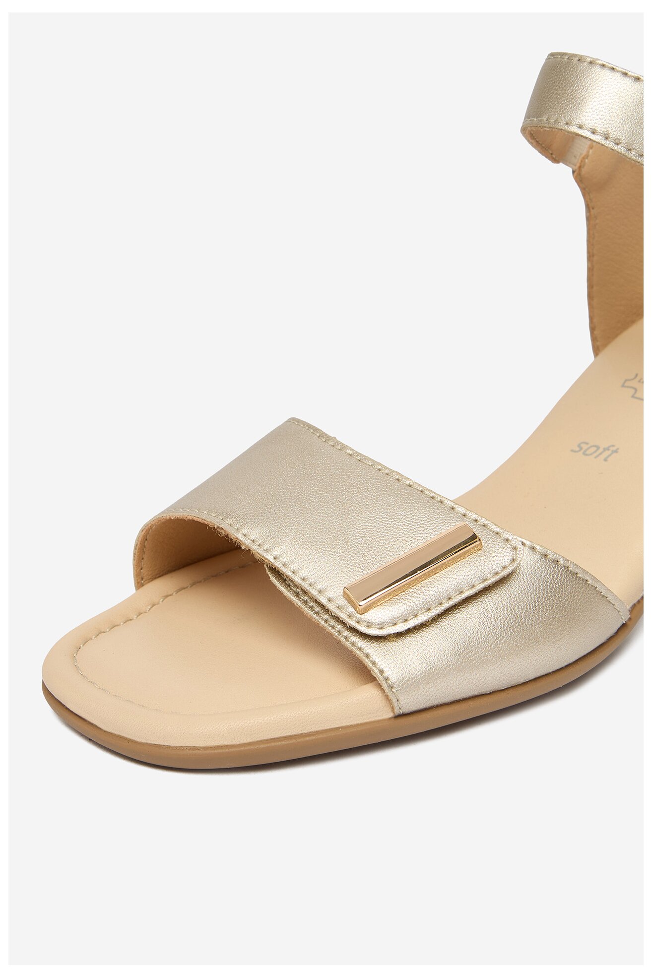 Sandały Remonte CEO-D1K54-90 Złoty